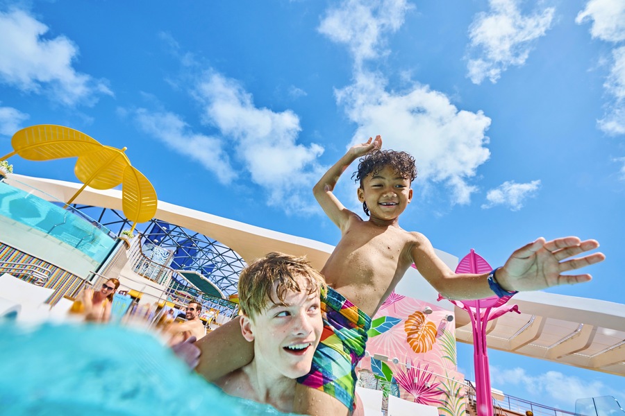 RCI Wonder of the Seas Pool Deck.jpg.jpg
